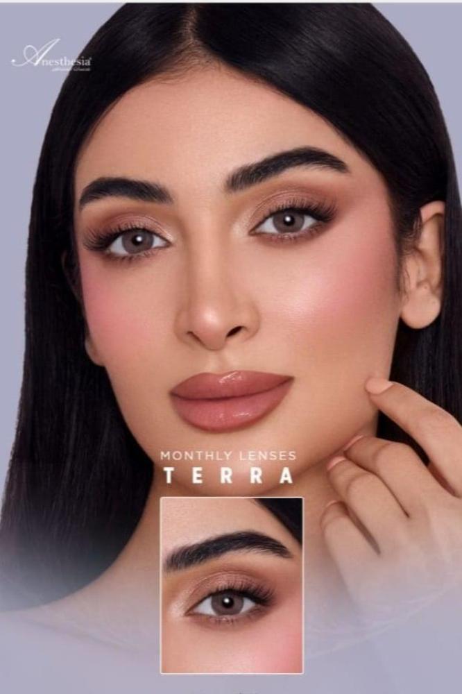 مجموعة عدسات انستازيا الشهرية - زينة