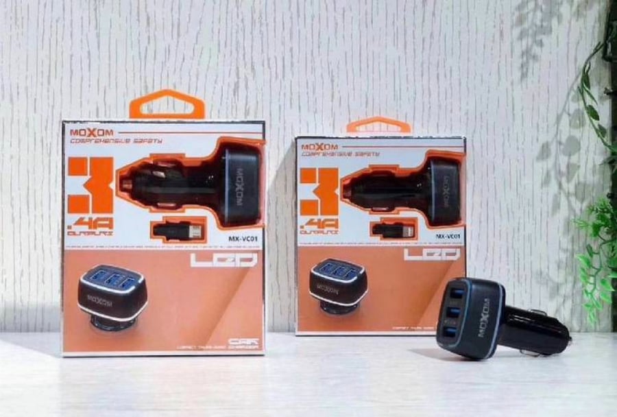 شاحن سيارة سريع الشحن مع كابل MicroUSB 3 منافذ شحن USB 3
