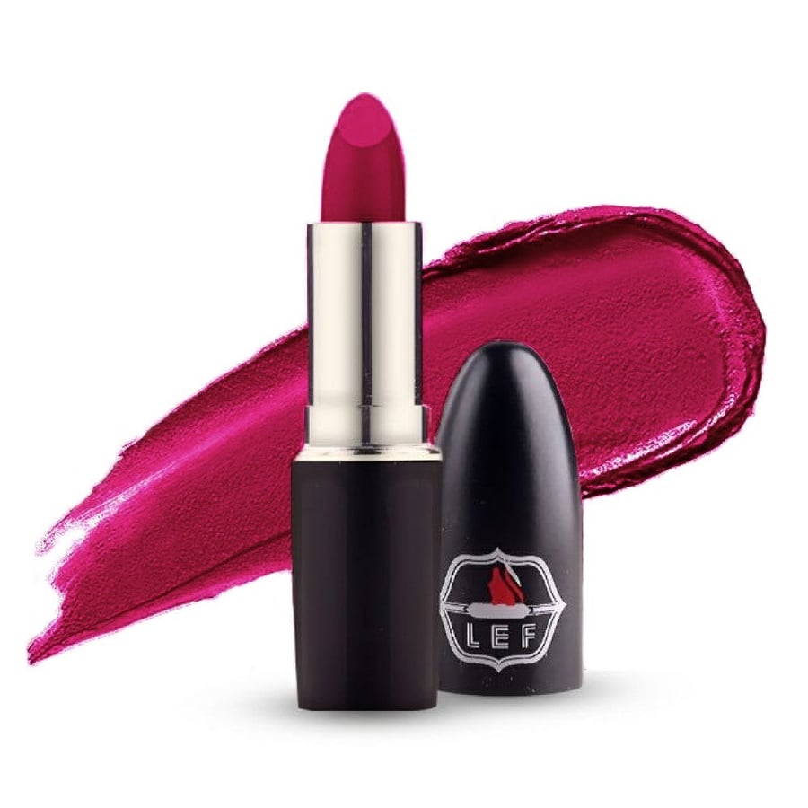 Matte velvet lipstick in a rich color enriched with beeswax for daily use - DOHA 02