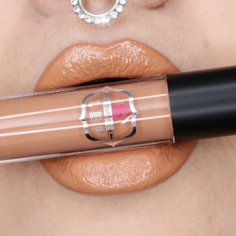 Ultra soft lip rouge on the lips - 03