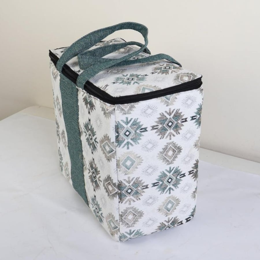 شنطة ترامس ودلال فاخرة بنقش السدو التراثي مقاس L