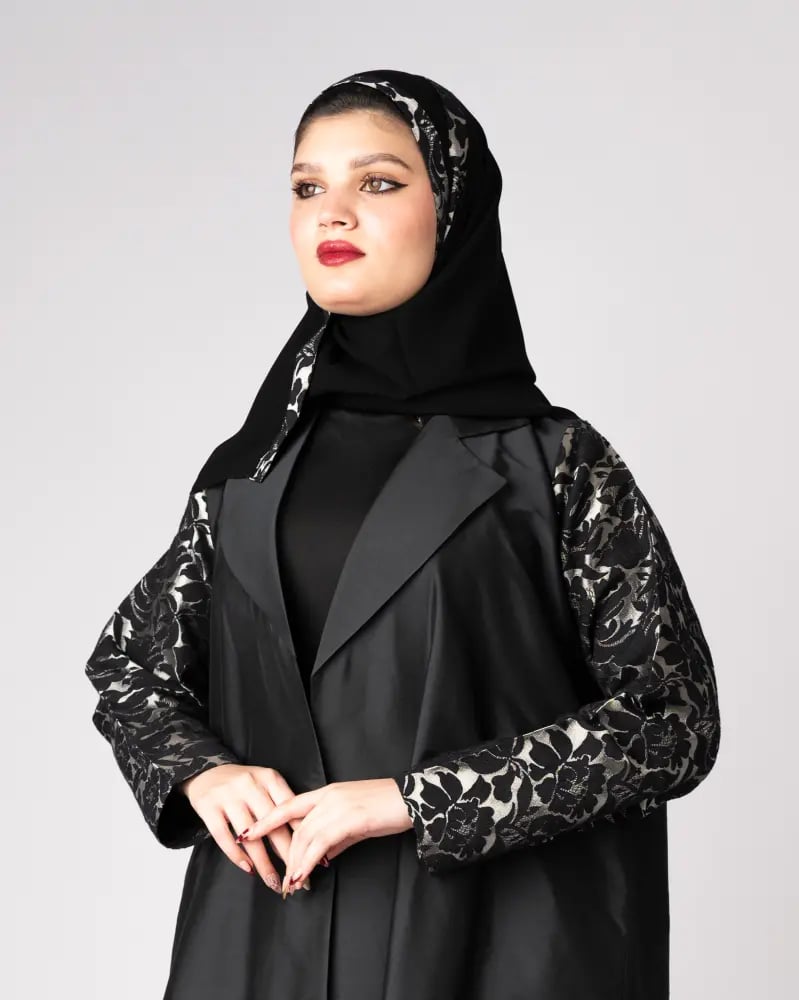 عباية تفته بأكمام ملونة ا نجمة تماراي