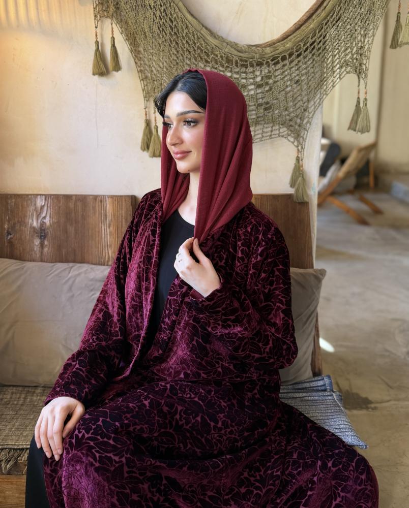عباية مخمل عودي كلوش