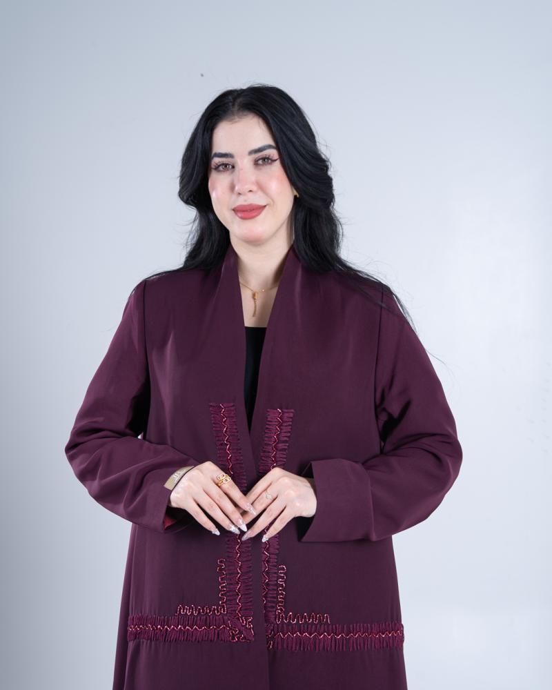 بليزر | عباية يوليا بقماش كوبرا مزين بحياكه يدويه وشك