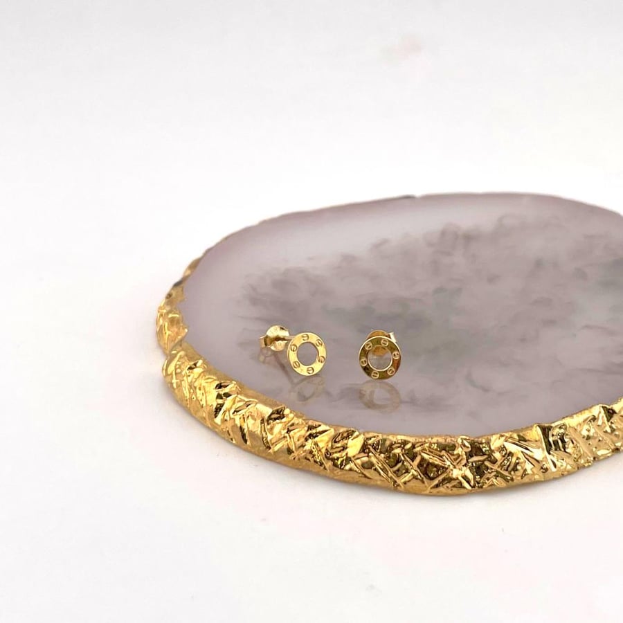 Fine ring, international design, 18 karat pure gold