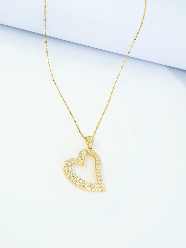 Gold 21 karat necklace in the shape of a heart with zircon