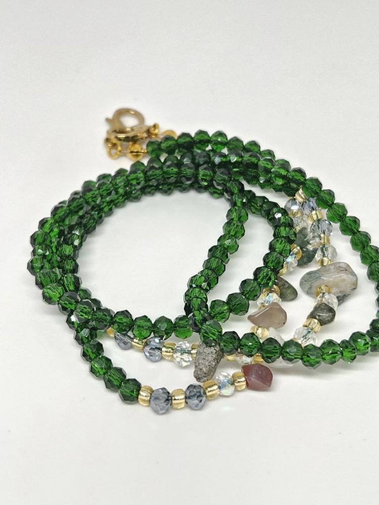 Elegant glasses chain - green