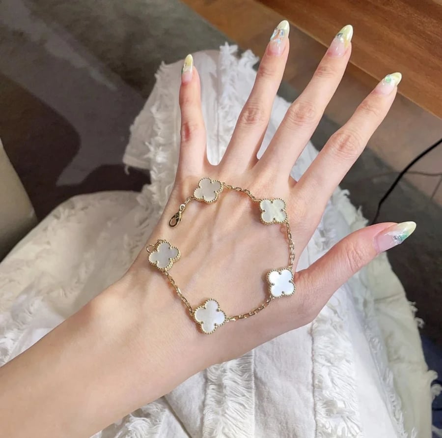 اسوارة Van ابيض