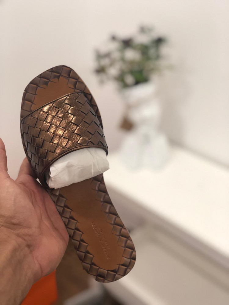 Bottega Veneta