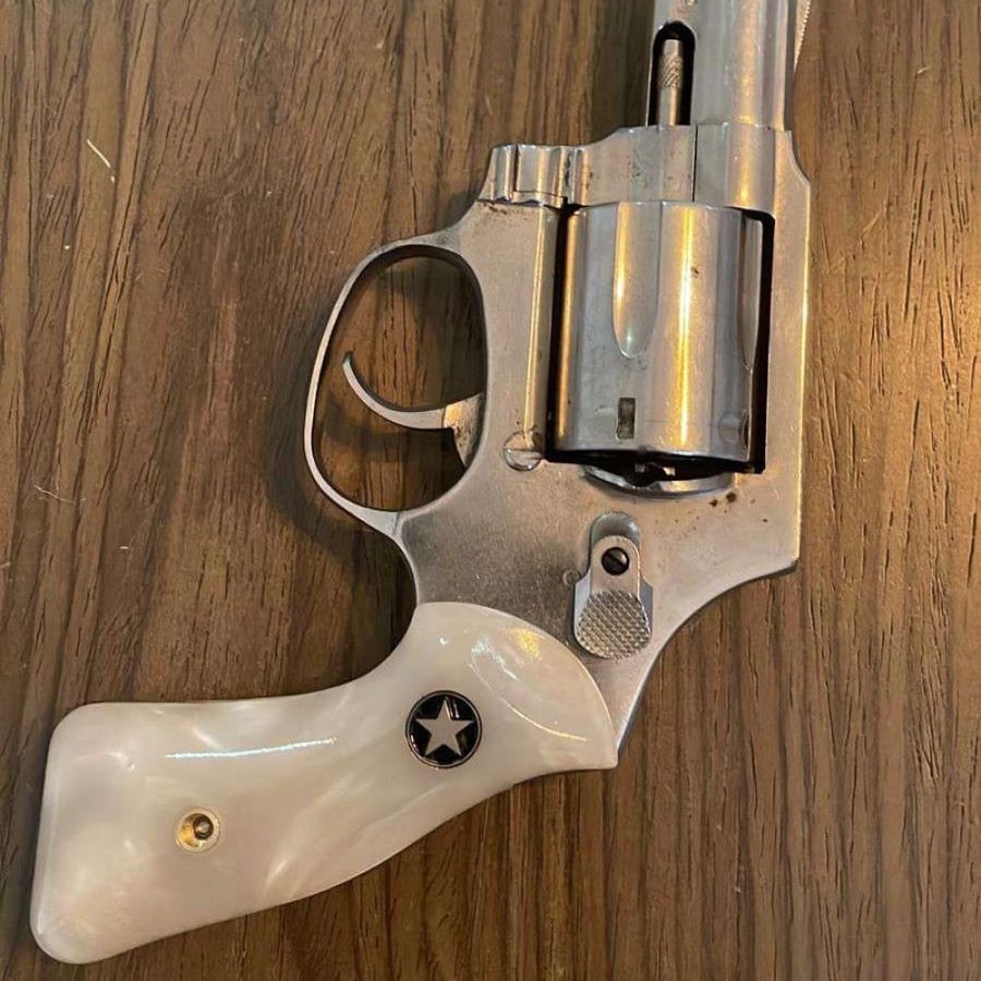 Brazilian-style pistol handles similar to ivory