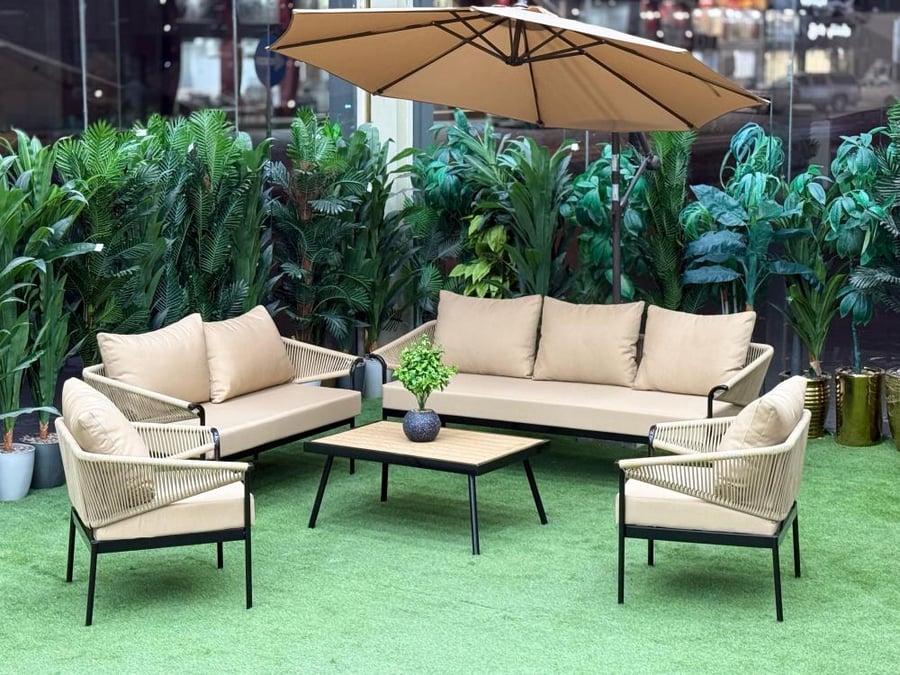 Outdoor sitting for 7 people, tailored according to request
