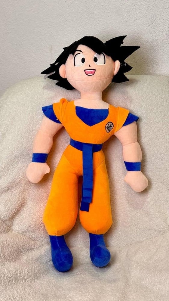 دمية "غوكو" (Goku) الأسطورية من أنمي دراغون بول وصلت لتشعل الحماس