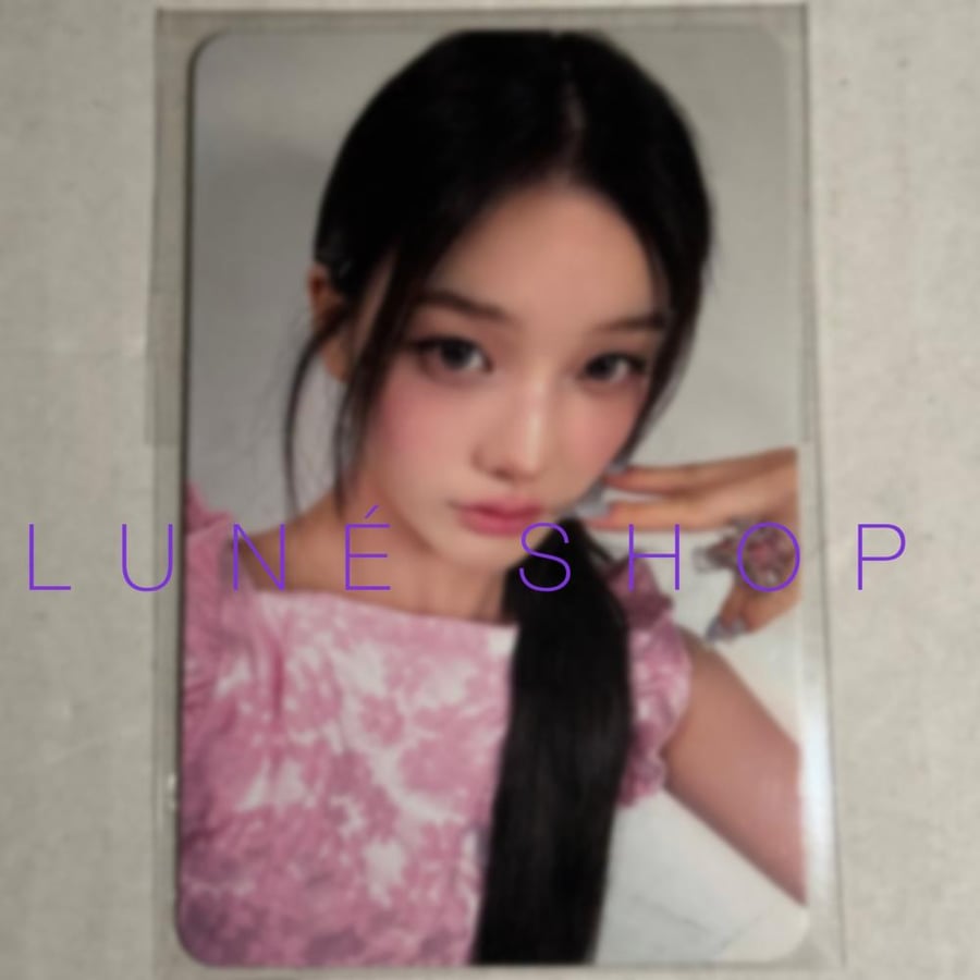 فوتوكارد IROHA أيليت - bomb KPOP MERCH/SHOPEE