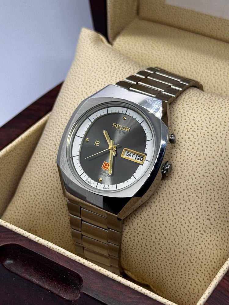 Ricoh 9 Crystal Automatic GREY