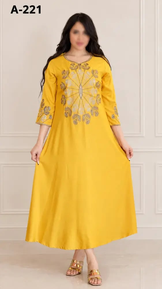 جلابيه ساده مطرزه كم طويل A-221