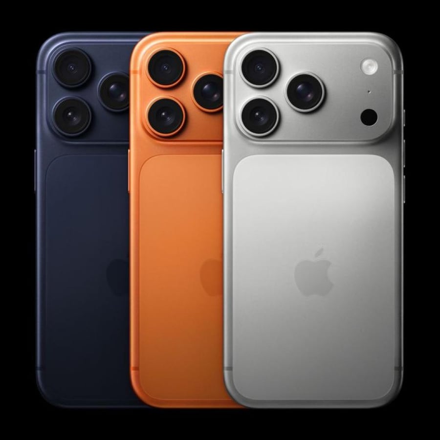 Apple iPhone 17 Pro Max 256 GB: 6.9-inch Display with ProMotion, A19 Pro Chip, Best Battery Life in Any iPhone Ever, Pro Fusion Camera System, Center Stage Front Camera; Cosmic Orange
