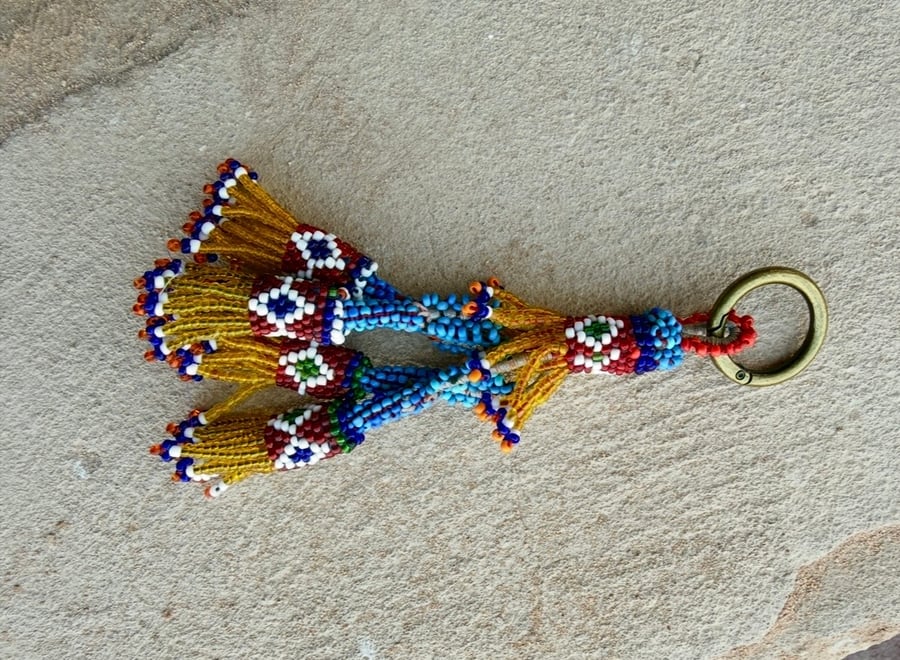 دلّاية قبيلة الكوتشي بالخرز الملون Kuchi Tribal Colorful Beaded Tassel