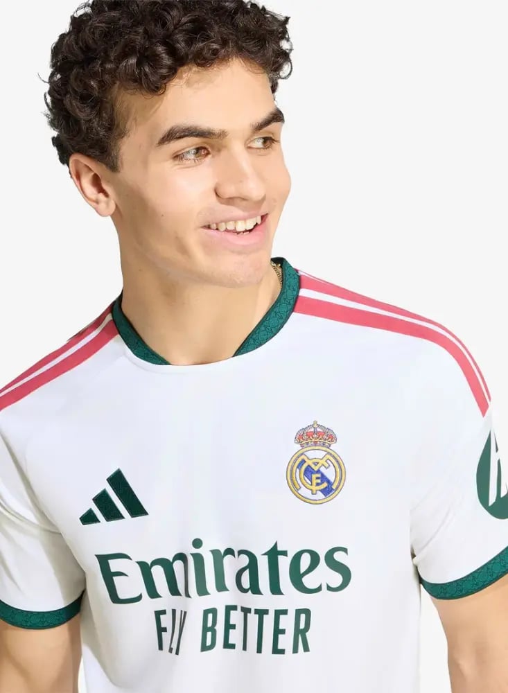 ‏تيشيرت ريال مدريد الأساسي لموسم 2026/2027