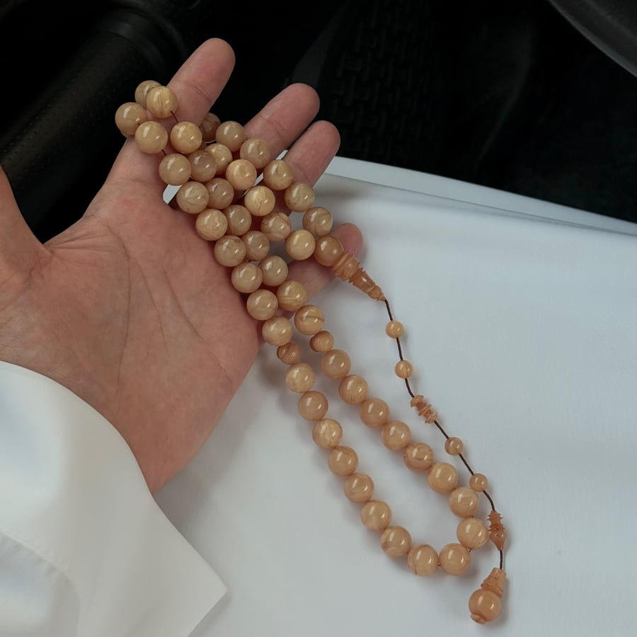 سبحة بكلايت من درجات الابيض