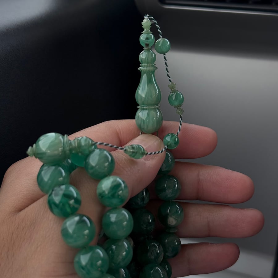 A misbaha with a clasp