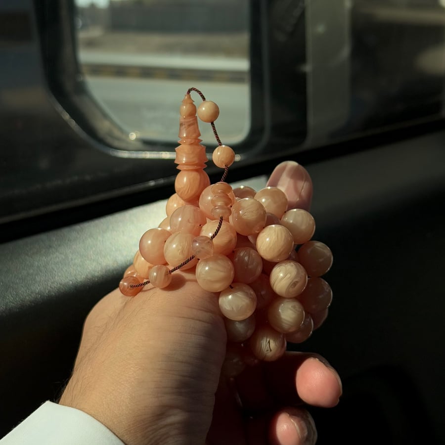 سبحة بكلايت من درجات الابيض