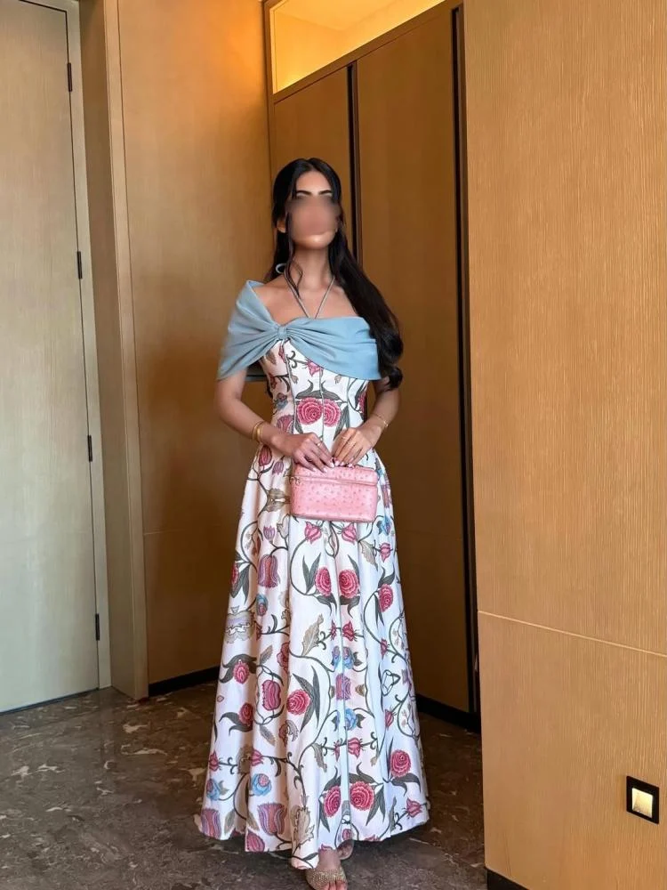 Evening dress with floral patterns with shoulder scarf