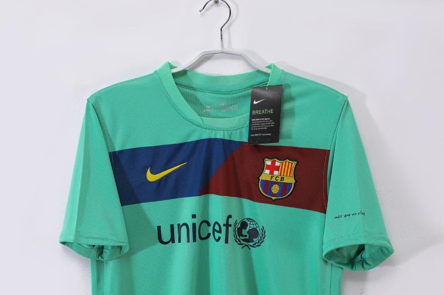 تيشيرت برشلونة 2010/11