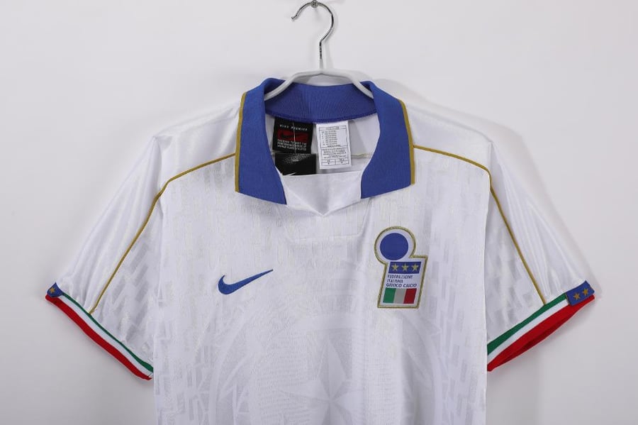 تيشيرت منتخب إيطاليا 1995