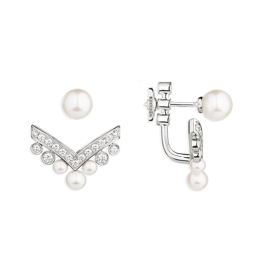 Jozefine Igret's ring with diamonds and pearls