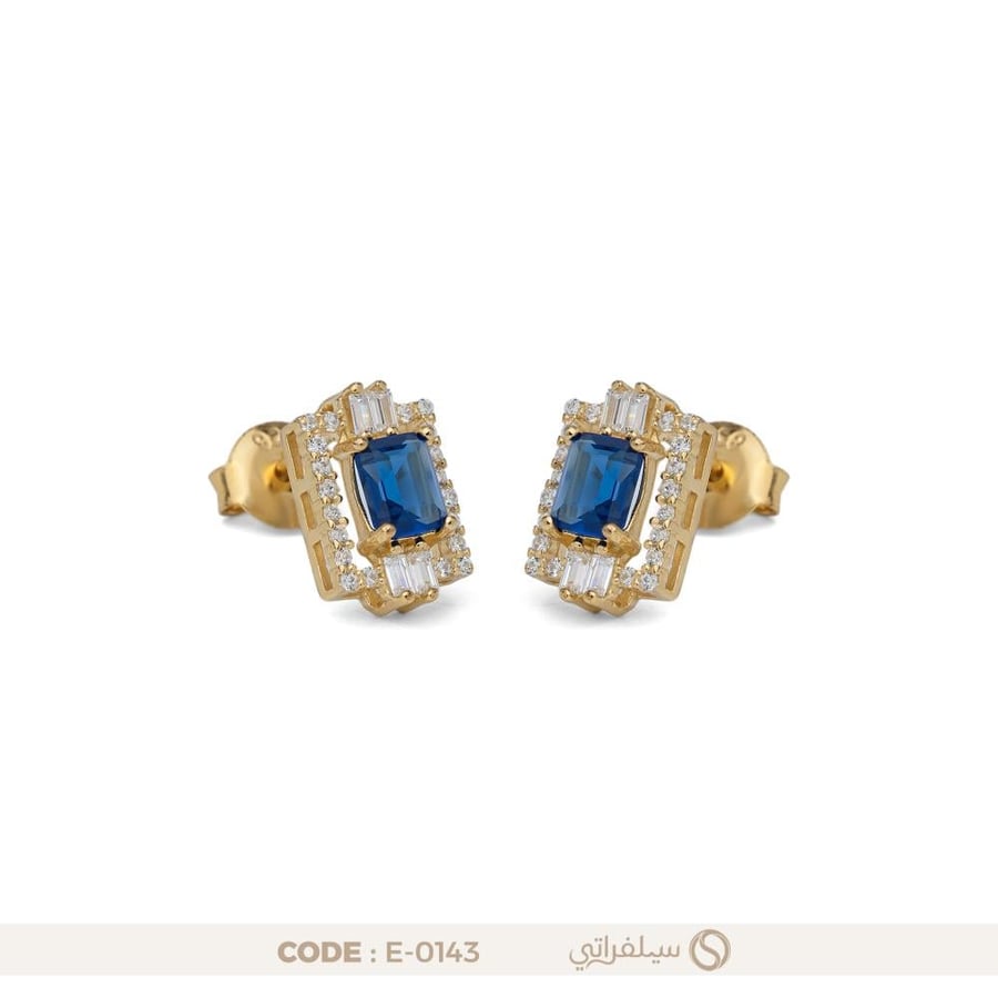 حلق مستطيل فضة عيار 925 بفص أزرق ملكي، مرصع بالزركون ومطلي روديوم وماء الذهب (E-0143)