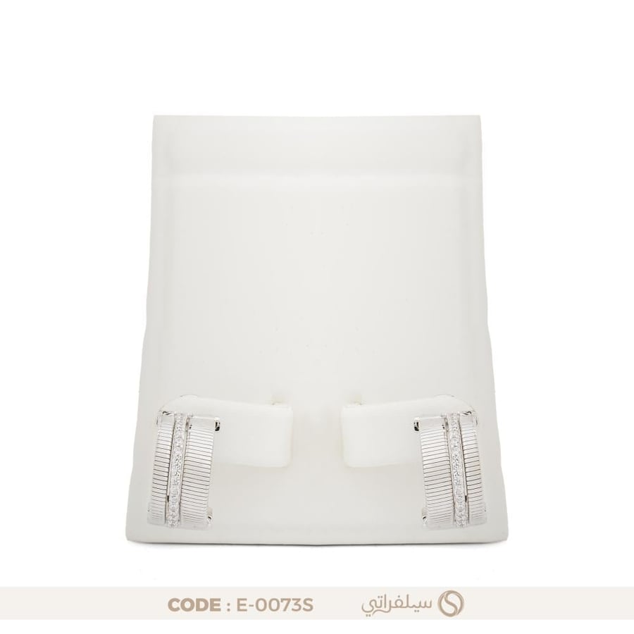 حلق فضة عيار 925 مرصع بالزركون بتصميم مخطط، مطلي روديوم (E-0073S)