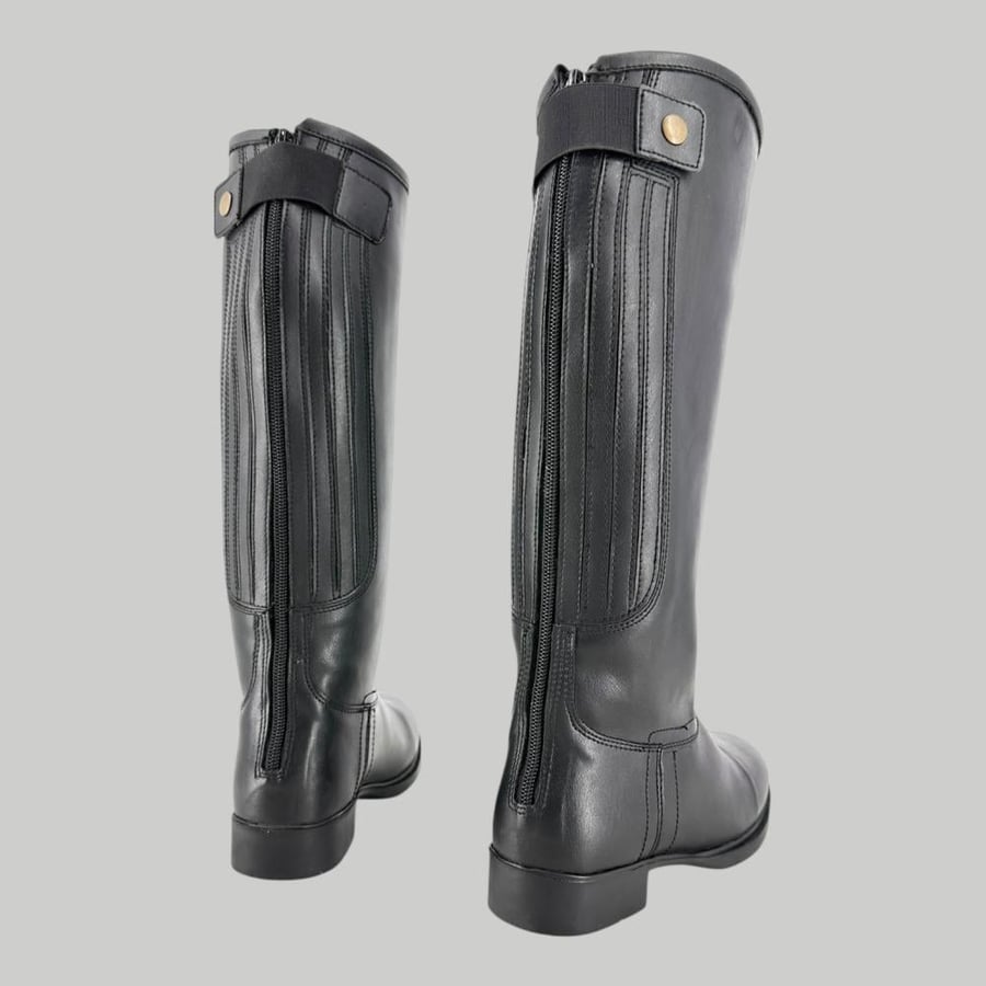 Long faux leather boot with zipper + rubber