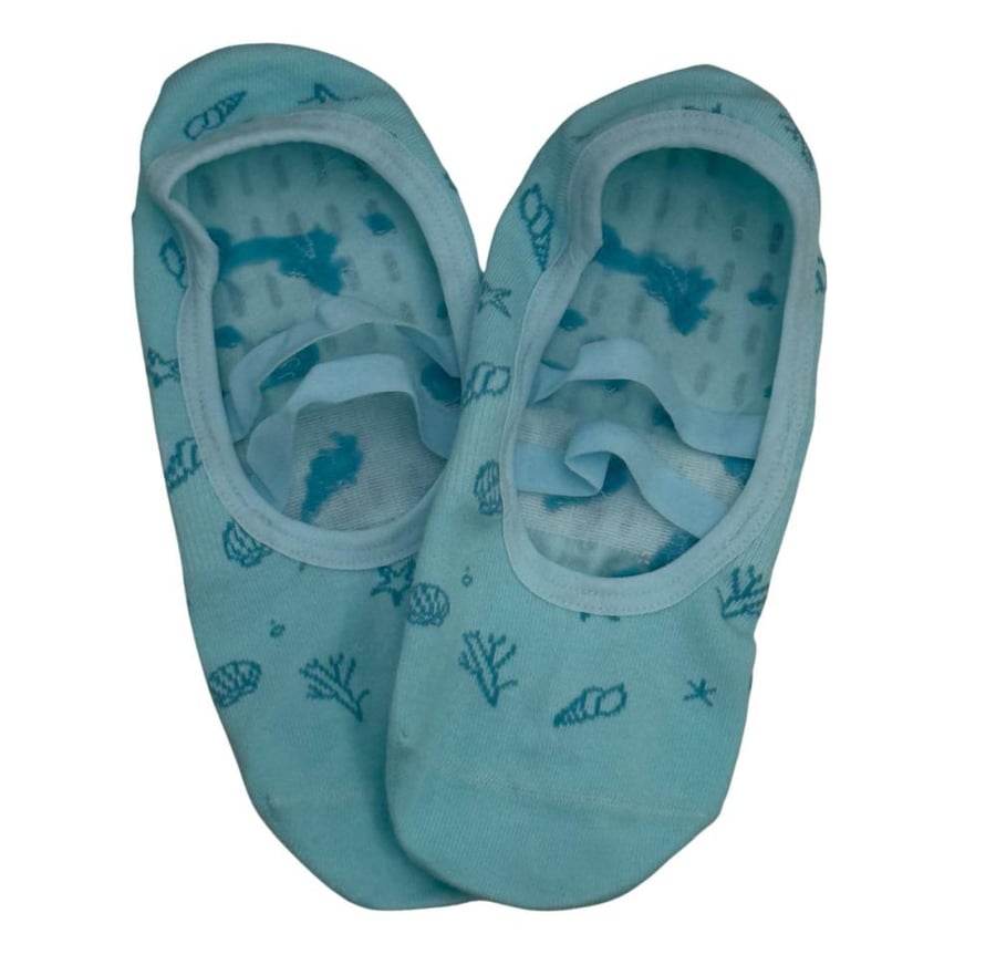 Shell Tide Modern Ballerina Grip Socks