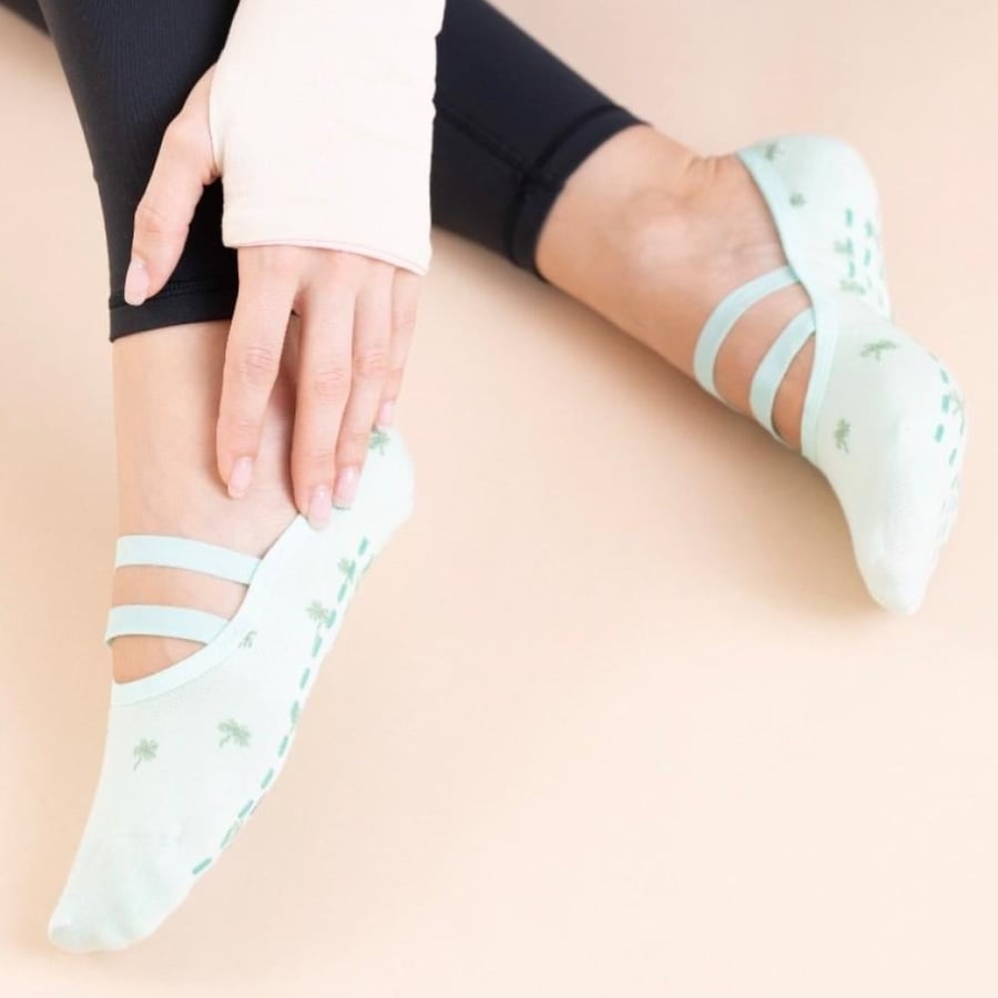 Palm Breeze Modern Ballerina Grip Socks