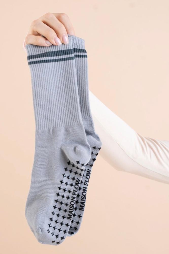 Essential Gray Crew Grip Socks