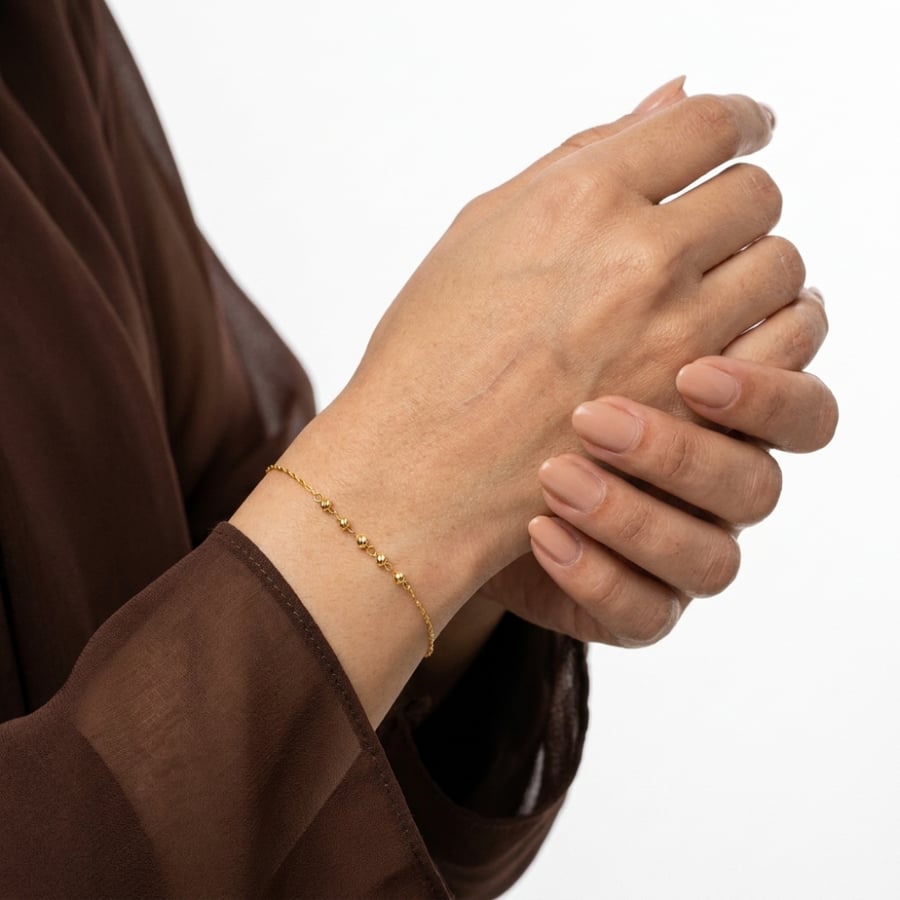 اسوارة ذهب على اليد