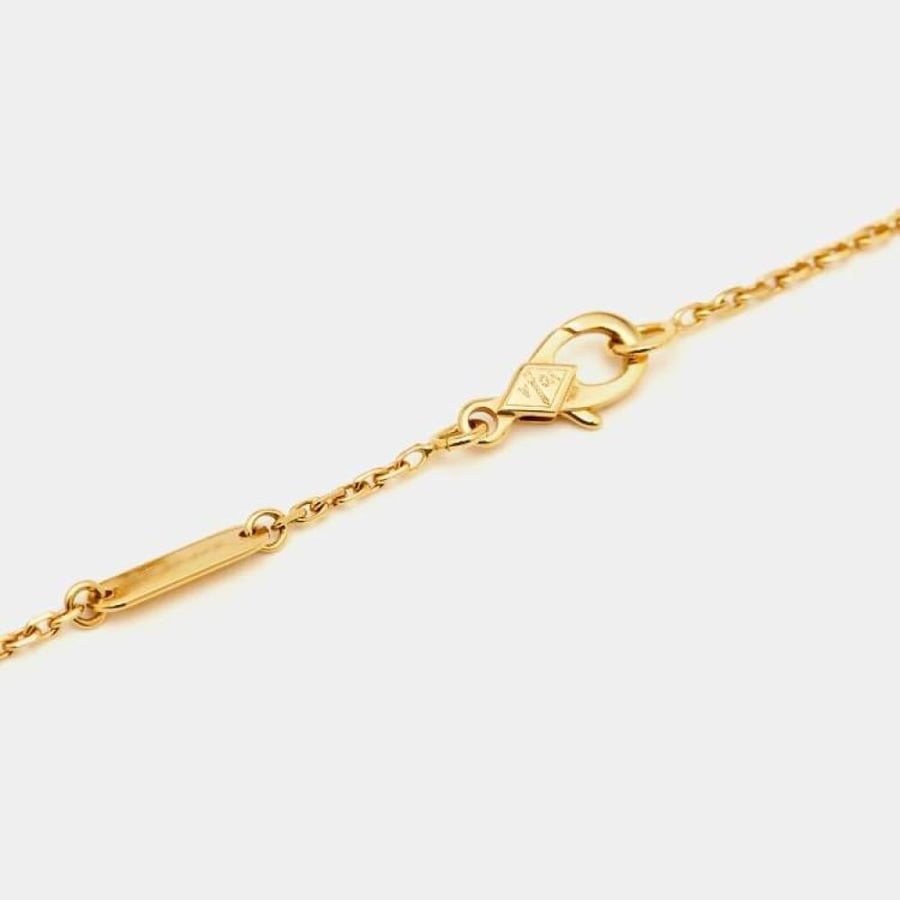 عقد عيار 18