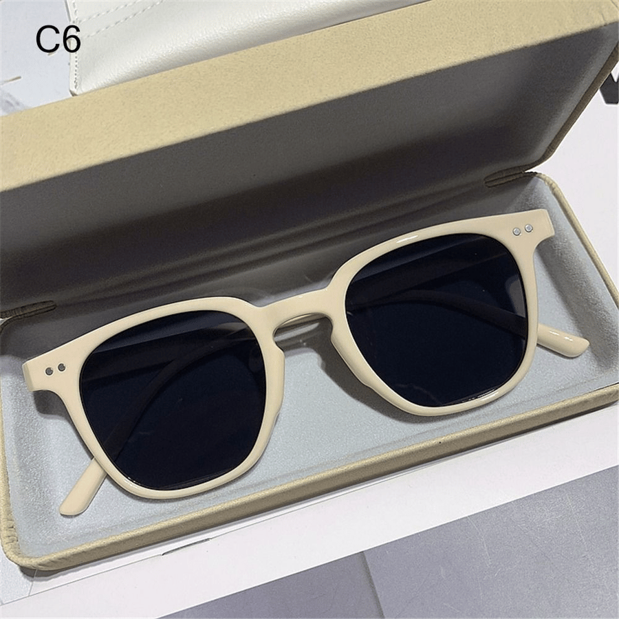 Square vintage sunglasses for men and women