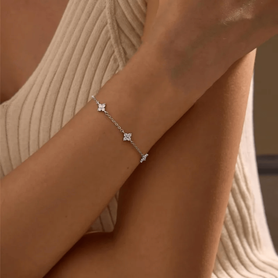 A soft silver accessory set