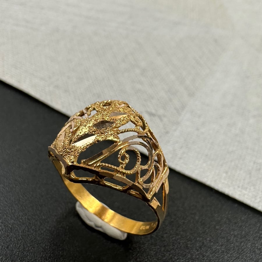 Yellow gold ring 21 karat