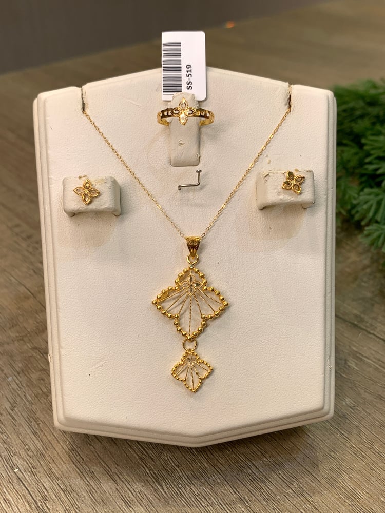Half a 21-karat gold set SS-519