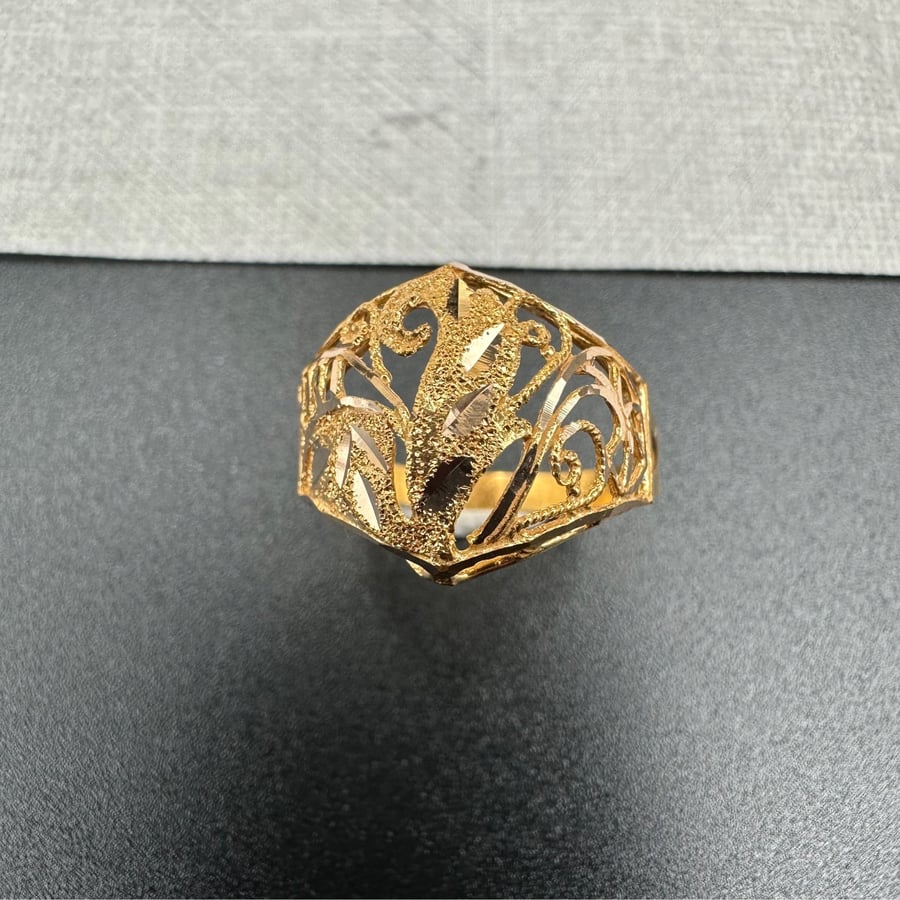 Yellow gold ring 21 karat