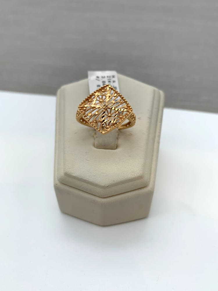21-karat gold ring