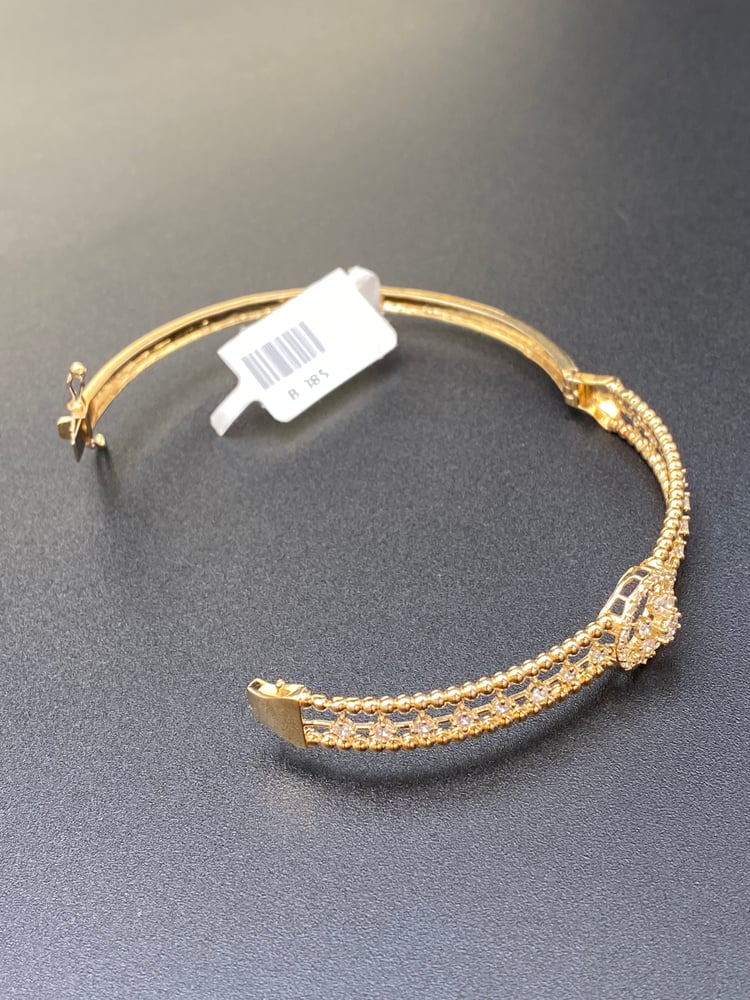 Gold bracelet 18