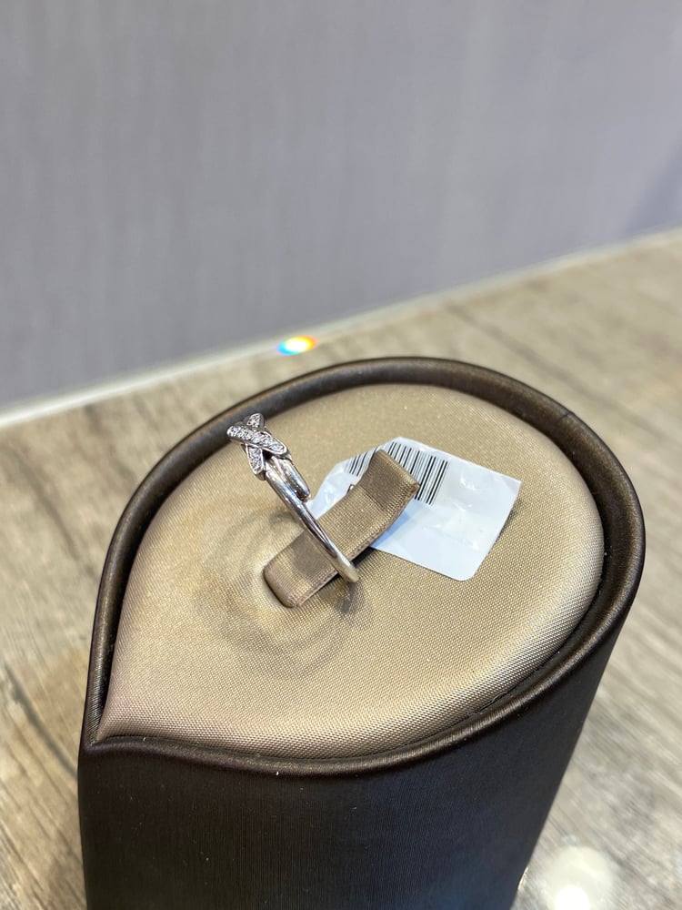 خاتم ذهب ابيض مع ألماس عيار 18 / R-987