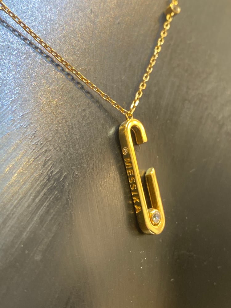 Open Muska necklace 18 karat