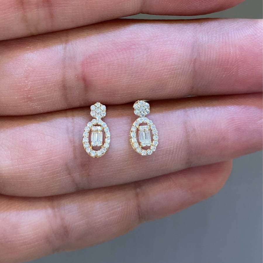 18 karat gold earrings