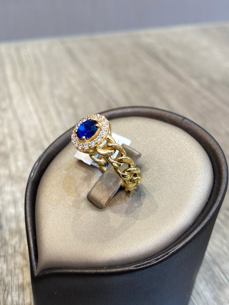 Gold chain ring 18 karat with diamond design R-1082