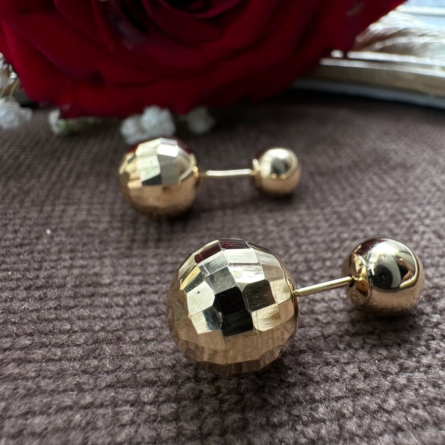 18 karat yellow gold ring