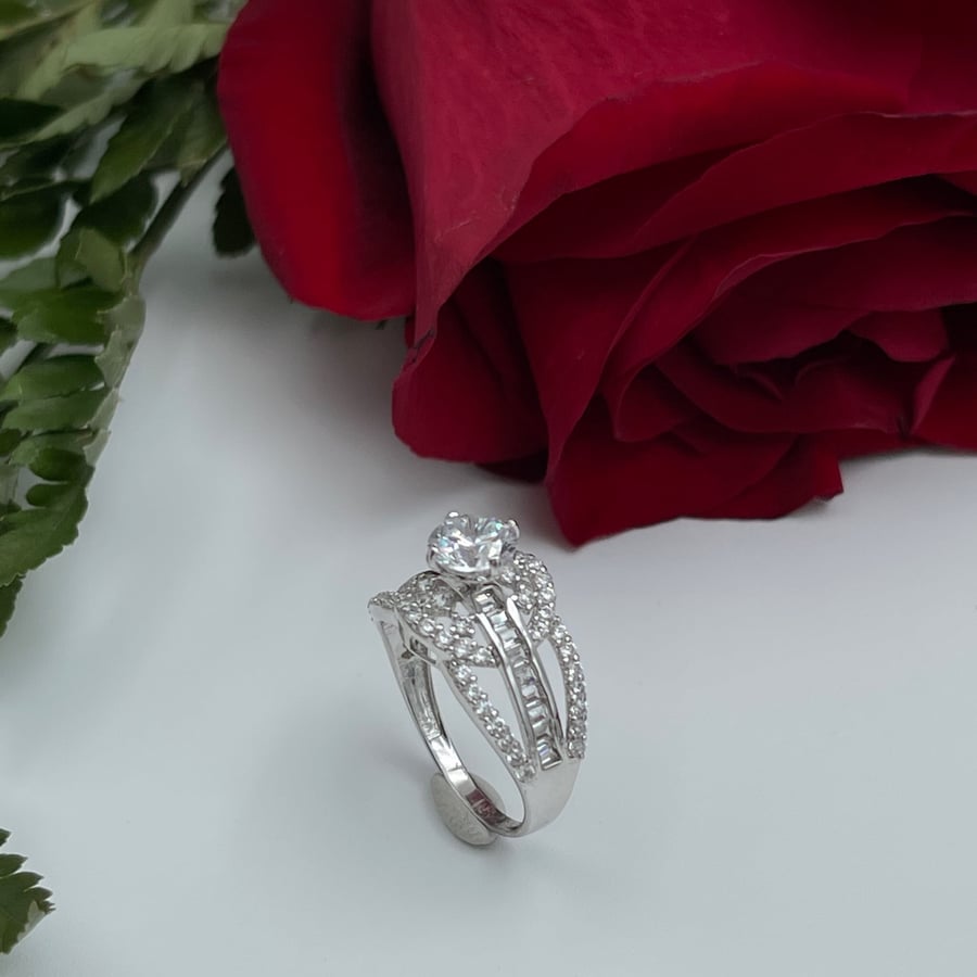 White gold ring 18 karat